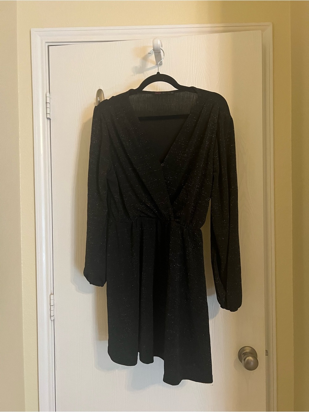 Women's Black Long Sleeve Sparkle Wrap Dress